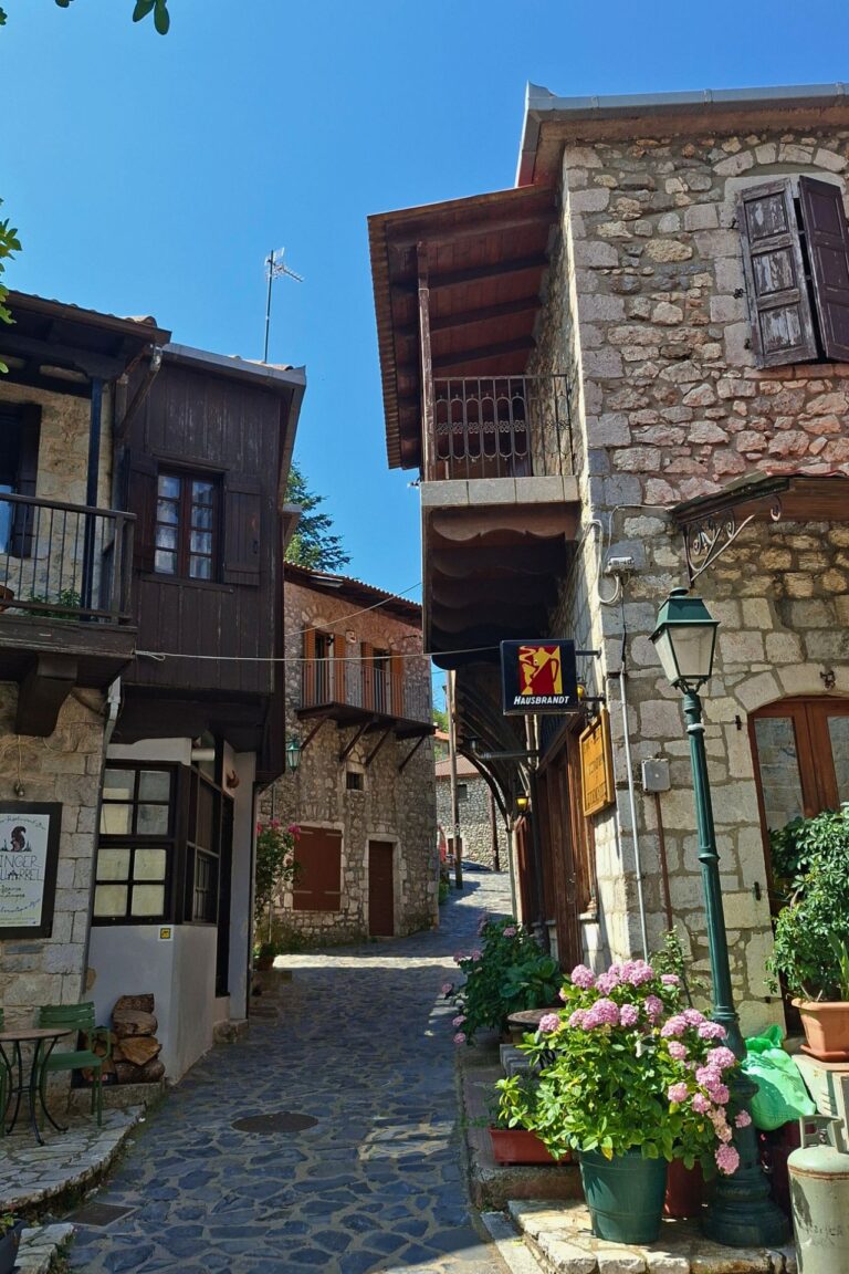 stemnitsa narrow paths