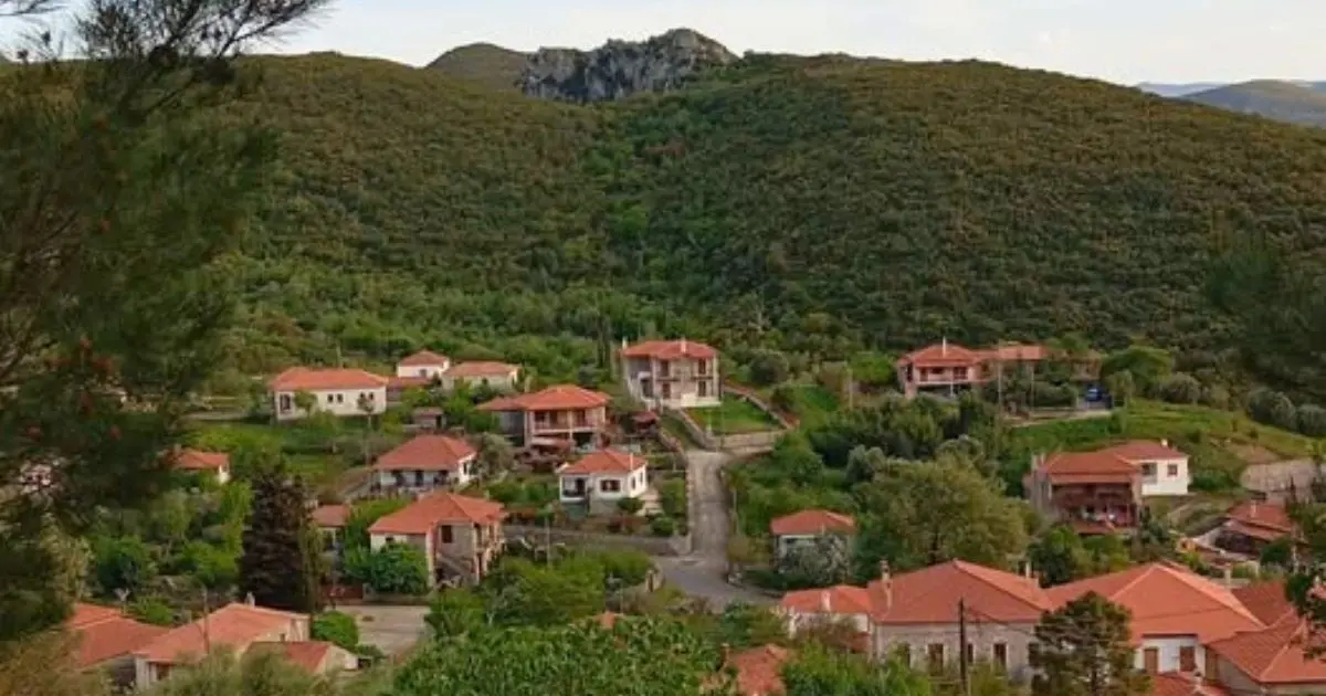 leontari village featured img