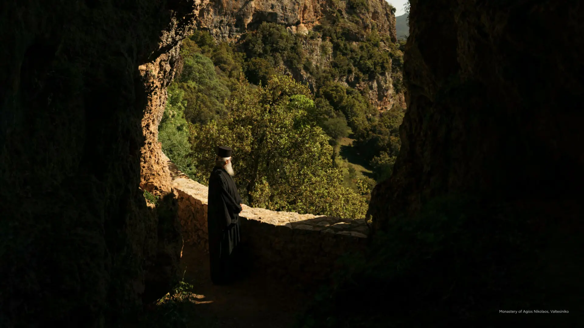 valtesiniko monk cliff